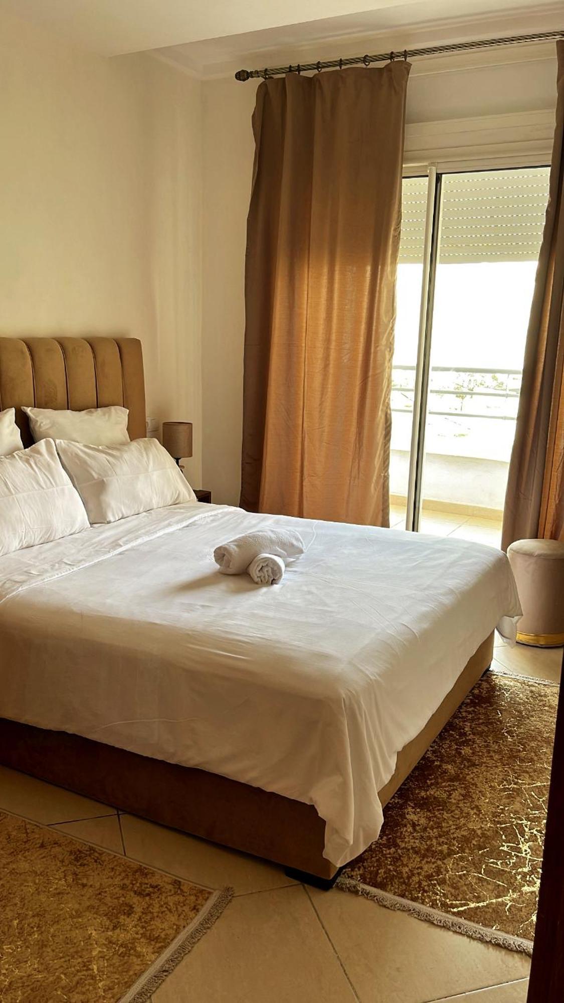 Elegant Appartement Avec Un Acces Piscine Jardin Parking Sous-Sol Et Wifi Haut Debit Fibre Optique Tânger Exterior foto